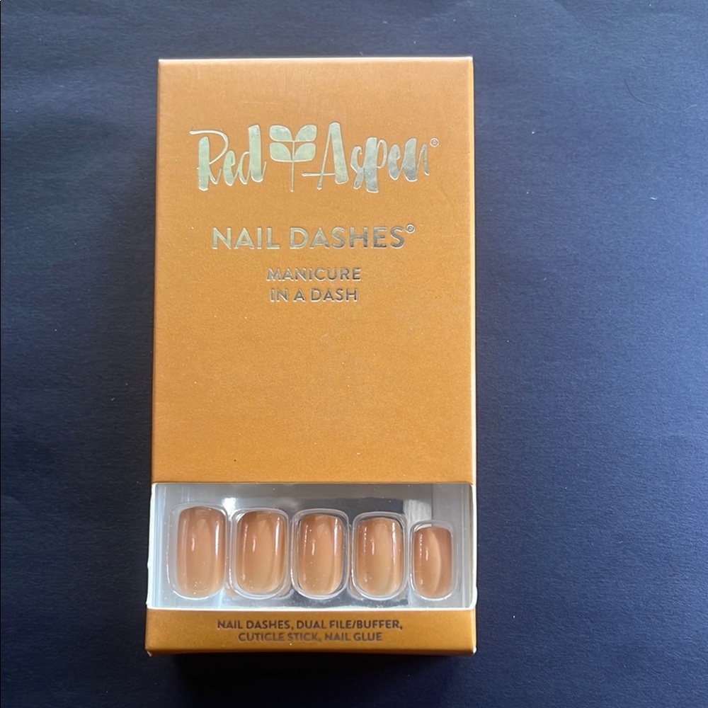 Red Aspen Nail Dashes - Breve For Matty